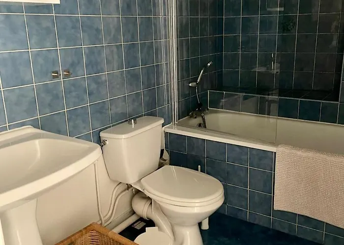 Dans Le Coeur Du Centre Historique De *